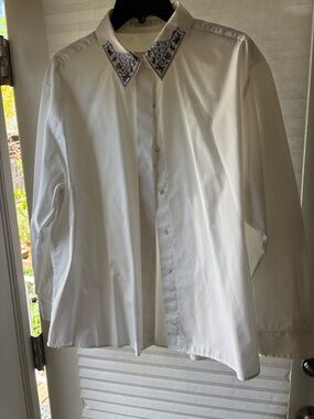 Foxcroft Womens VTG Long Sleeve Button Up w Embroidered Collar Accents